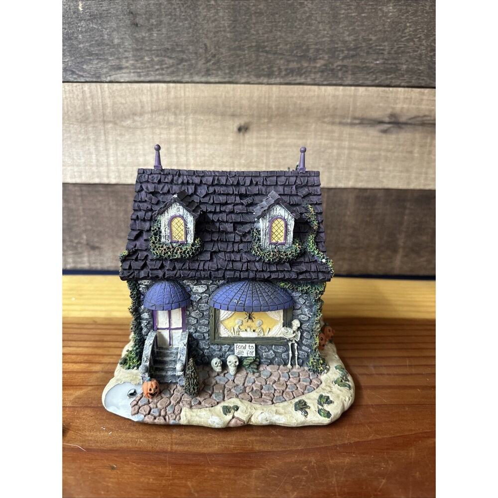 Hawthorne Village The Munsters Marilyn's Cafe -flaw